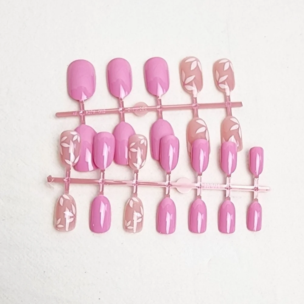 24 Pieces Fake Press On Nails